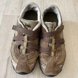 Skechers brown leather Velcro sneakers size 8